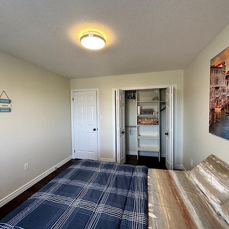 Comfortable Modern Room Near Ykf Airport III Kitchener Εξωτερικό φωτογραφία